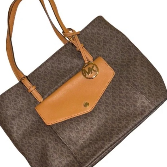 Michael Kors - Picture 5 of 6